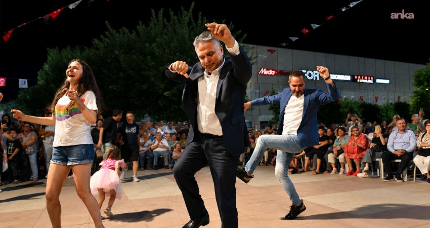 Muratpaşa’da “Yöreler Renkler Festivali” 10’uncu kez kapılarını açıyor Muratpaşa Belediyesi'nce bu yıl 10'uncusu düzenlenen Yöreler Renkler Festivali, 5-13