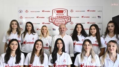 Arabica Coffee House Kadınlar 1. Ligi’nde mücadele eden Muratpaşa Belediyesi