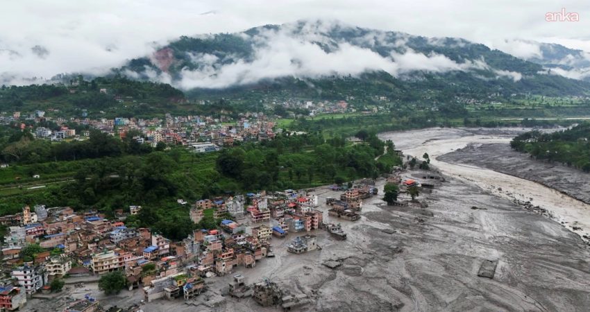 Nepal ve Tibet’te geçen hafta meydana gelen yıkıcı sellerde hayatını