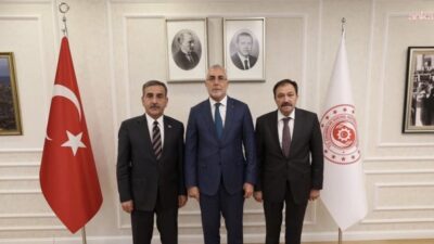 Türkiye Kamu-Sen Genel Başkanı Önder Kahveci, Türk Haber-Sen Genel Başkanı