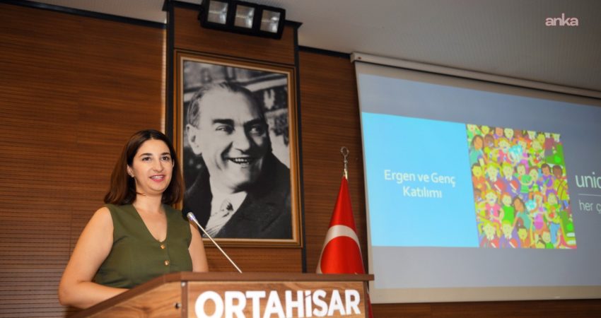 Ortahisar Belediyesi’nin ev sahipliğinde düzenlenen Gençlik Çalıştayı'nda, gençlerin ve ergenlerin