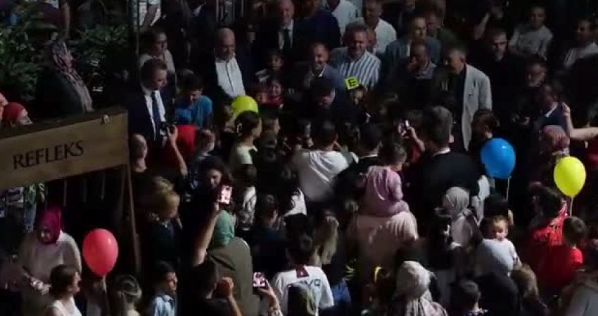 Ortahisar Belediyesi’nin yaz akşamlarına renk katan "Mahalle Şenlikleri", altı mahallenin