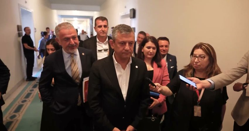 YENİ Parti Genel Başkanı Özgür Özel, çerçeve yasa teklifine ilişkin,