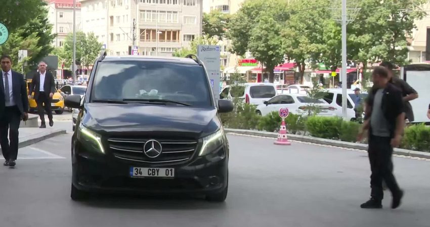 YENİ Parti Genel Başkanı Özgür Özel, Kayseri programı kapsamında iş