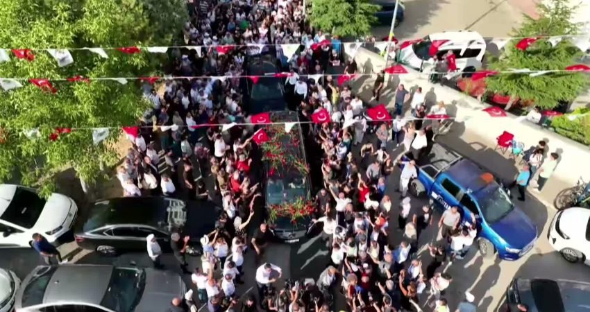 YENİ Parti Genel Başkanı Özgür Özel, Mamak Belediyesi Kültür Merkezi