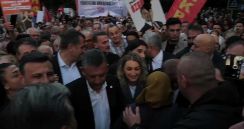 YENİ Parti Genel Başkanı Özgür Özel, tutuklu belediye başkanları Ekrem