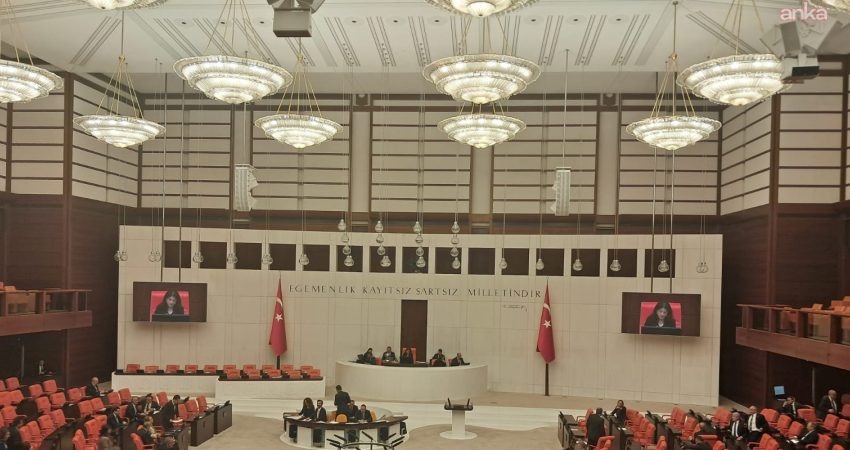 YENİ Parti Genel Başkanı Özgür Özel ve Malatya Milletvekili Veli