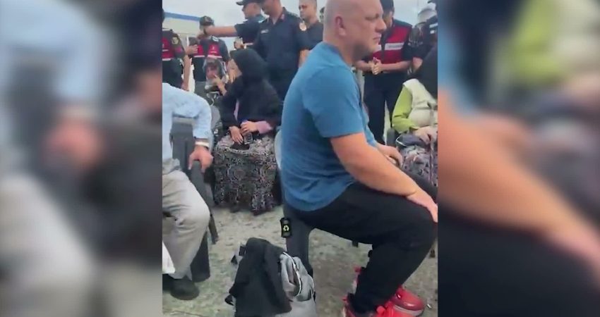 Rize’nin Balıkçı Köyü’nde gözaltına alınan 4 köylü serbest bırakıldı, kafesler limana indirildi Rize’nin Pazar ilçesine bağlı Balıkçı Köyü’nde, Zelek Limanı açıklarında kurulmak
