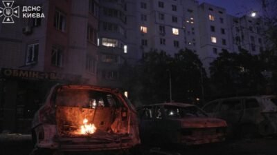 Ukraynalı yetkililer, Rusya'nın bu sabah Kiev'e düzenlediği balistik füze saldırılarında