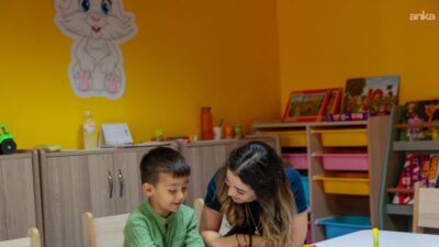 Saatlik Hizmet, Konaklı annelerin hayatını kolaylaştırmaya devam ediyor Konak Belediyesi’nin, annelerin hayatını kolaylaştıran Saatlik Hizmet’i devam ediyor. Ayla Ökmen