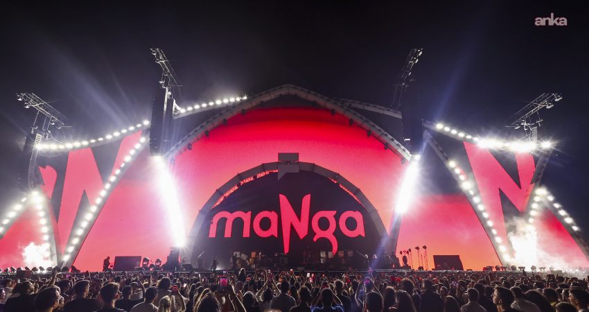 İstanbul Festivali'nde aynı akşam sahne alan Sagopa Kajmer ve Manga,