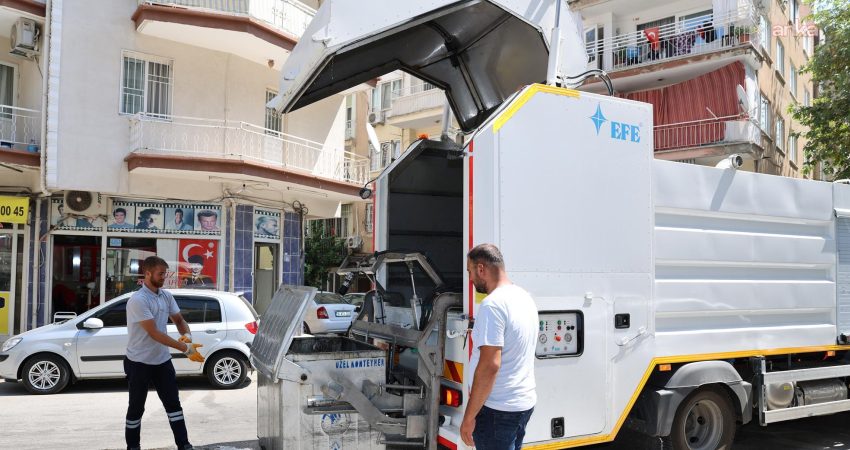 Şehzadeler Belediyesi Temizlik İşleri Müdürlüğü ekipleri, ilçe genelinde çöp konteynerlerinde