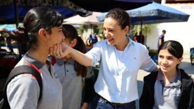 Selçuk Belediyesi, sosyal desteğe ihtiyaç duyan ilk ve ortaokul öğrencileri