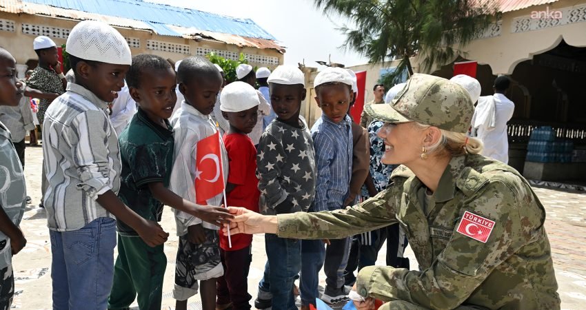 Somali Türk Görev Kuvveti Komutanlığı tarafından Mamaa Caasho Yetimhanesi ziyaret