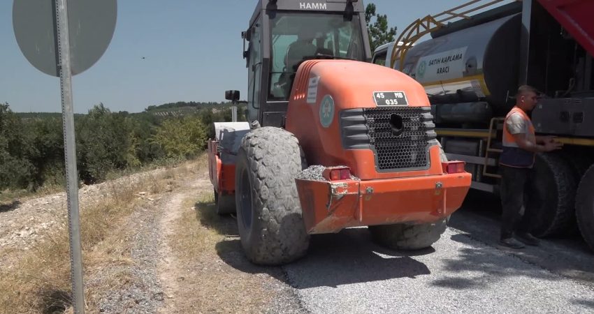 Manisa Büyükşehir Belediyesi, il genelindeki yol yapım ve yenileme çalışmalarını