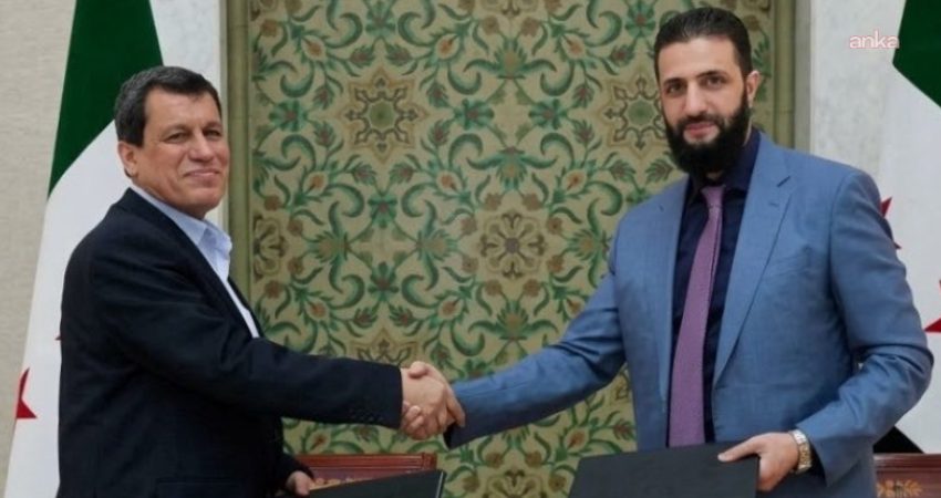 Suriye Cumhurbaşkanı Şara, Mazlum Abdi’yi danışman olarak atadı Suriye Cumhurbaşkanı Ahmed Şara, Mazlum Abdi'yi Cumhurbaşkanlığı danışmanlığına atadı.