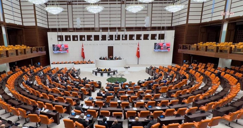 TBMM Genel Kurulu'nda grup başkanvekilleri gündemi değerlendirdi. DEM Parti Grup