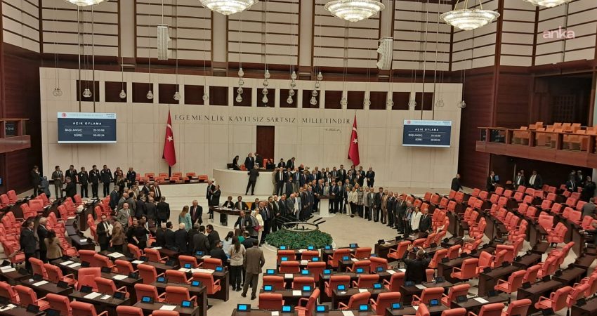 TBMM Milli Savunma Komisyonu Başkanı Hulusi Akar, şehit ve gazi haklarına ilişkin