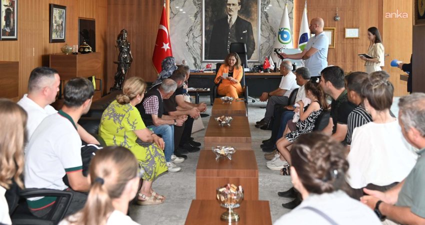 Tekirdağ Büyükşehir Belediye Başkanı Candan Yüceer, vatandaşlarla doğrudan iletişimi güçlendirmek