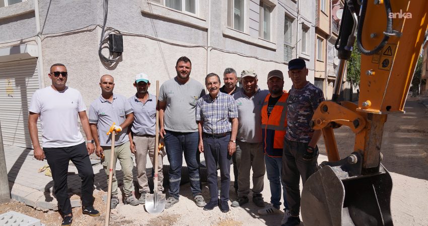 Tepebaşı Belediye Başkanı Ahmet Ataç, Fen İşleri Müdürlüğü ekiplerinin Yenimahalle’de
