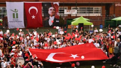 Tepebaşı Belediyesi tarafından 30 Ağustos Zafer Bayramı dolayısıyla düzenlenen etkinlikte,