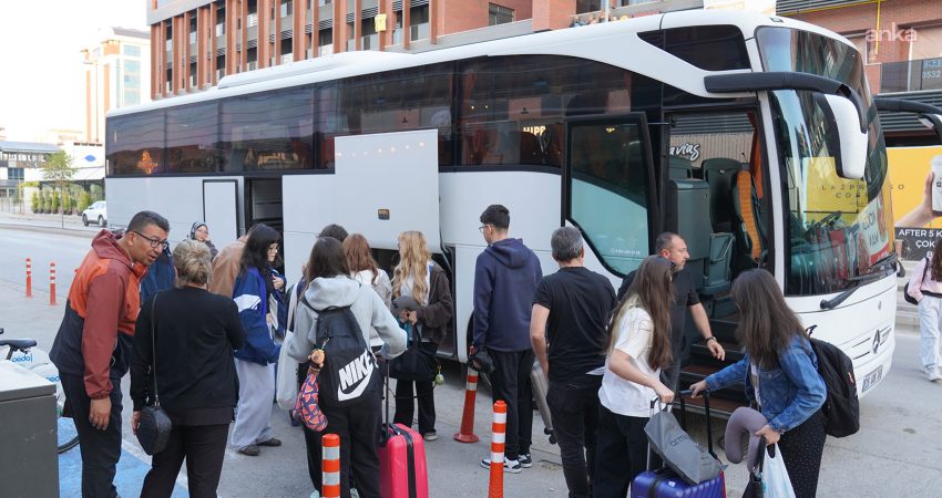 Tepebaşı’ndan gençler Cankurtaran Yaz Kampı’nda buluşuyor Tepebaşı Belediyesi, gençlerin sosyal, kültürel ve kişisel gelişimlerine katkı sunan