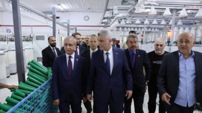 Ticaret Bakanı Ömer Bolat, çeşitli temaslarda bulunmak üzere gittiği Halep’te