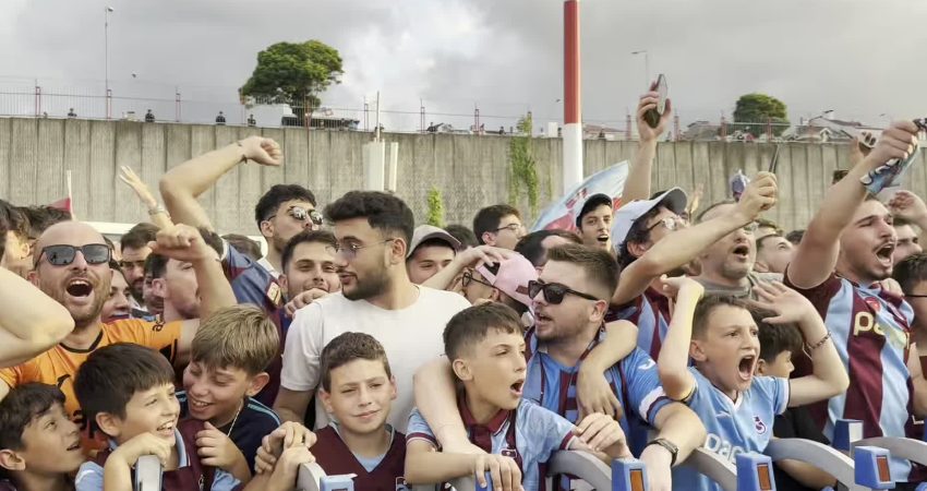Trabzonspor’un transfer ettiği Mısırlı futbolcu Mohamed Salah, akşam saatlerinde Trabzon’a