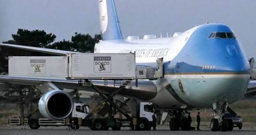 Trump, NATO Zirvesi’nin ardından Ankara’da gizlice uçak değiştirdiğini doğruladı: “Tamamen gizli servisin kararı” ABD Başkanı Donald Trump, Ankara’daki NATO Zirvesi’nden ayrılırken güvenlik tehdidi