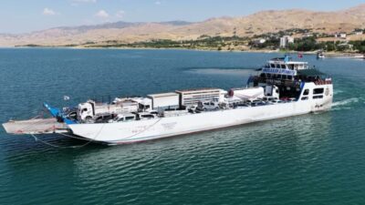 Tunceli'de yurttaşlar, Keban Barajı üzerinden kenti Elazığ'a bağlayacak "Pertek Köprüsü"nün yapılması