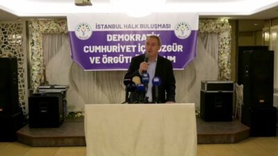 DEM Parti Eş Genel Başkanı Tuncer Bakırhan, İstanbul'daki halk buluşmasında,
