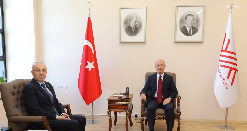 Türk Eczacıları Birliği’nden YÖK’e eczacılık fakültelerinde kontenjan çağrısı Türk Eczacıları Birliği Merkez Heyeti Başkanı Mehmet İrfan Demirci, YÖK