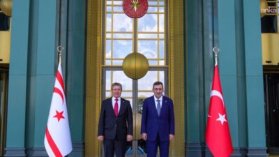 Cumhurbaşkanı Yardımcısı Cevdet Yılmaz, KKTC Başbakanı Ünal Üstel ve hükümet