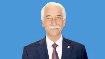 Ula Belediye Başkanı Caner CHP’den istifa edip YENİ Parti’ye geçti Ula Belediye Başkanı Mehmet Caner, 9 belediye meclis üyesiyle birlikte