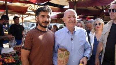 Zafer Partisi Genel Başkanı Ümit Özdağ, beraberindeki parti heyetiyle Sincan’da