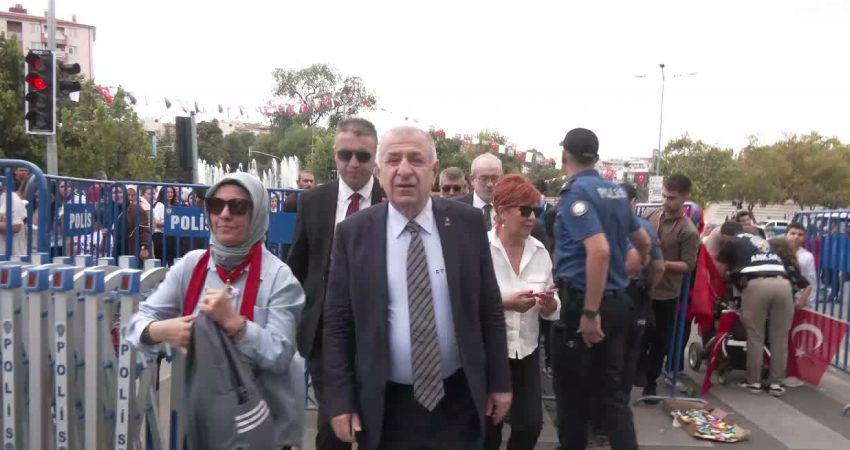 Ümit Özdağ’dan 30 Ağustos Zafer Bayramı’nda Anıtkabir’e ziyaret Zafer Partisi Genel Başkanı Ümit Özdağ, 30 Ağustos Zafer Bayramı