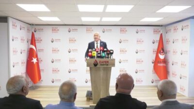 Zafer Partisi Genel Başkanı Ümit Özdağ, TBMM Başkanlığı'na sunulan "çerçeve