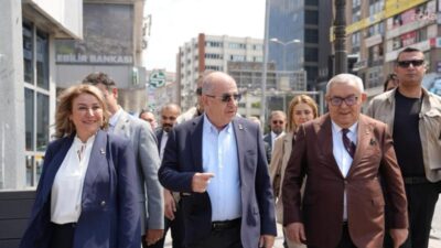 Zafer Partisi Genel Başkanı Ümit Özdağ, Güvenpark'ta oturma eylemi yapan er