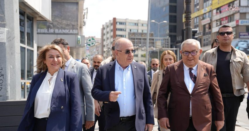 Zafer Partisi Genel Başkanı Ümit Özdağ, Güvenpark'ta oturma eylemi yapan er