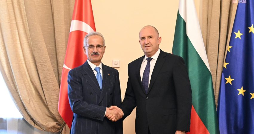 Ulaştırma ve Altyapı Bakanı Abdulkadir Uraloğlu, Bulgaristan Başbakanı Rumen Radev