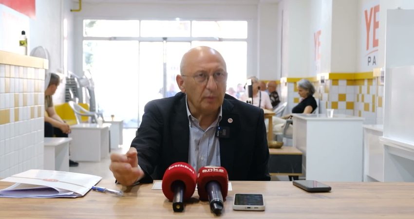 Utku Çakırözer: YENİ Parti’nin belediye başkanlarına daveti var, baskısı yok Eskişehir’de belediye başkanlarının YENİ Parti’ye geçişine ilişkin konuşan YENİ Genel