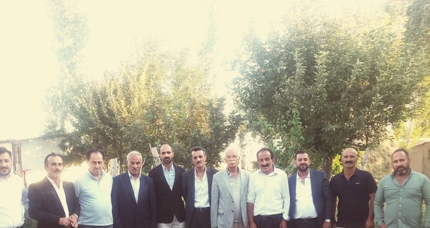 CHP’nin Van Çatak ve Başkale ilçe başkanları partilerinden istifa ederek,