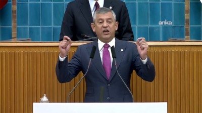 YENİ Parti Genel Başkanı Özgür Özel, partisinin ilk grup toplantısında