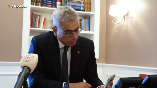 Sağlık Bakanı Memişoğlu: “Siirt Eğitim ve Araştırma Hastanesi’nde ilk bypass ameliyatları başarıyla gerçekleştirildi” Sağlık Bakanı Kemal Memişoğlu, Siirt Eğitim ve Araştırma Hastanesi'ndeki ilk