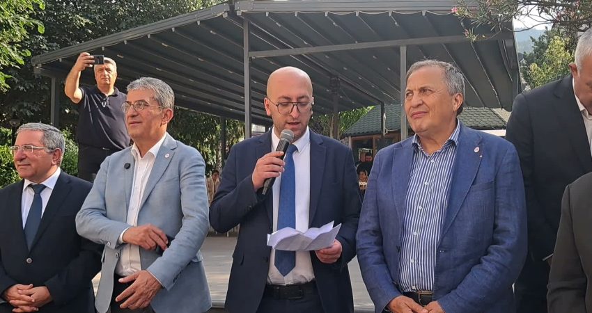 Yeni Parti Grup Başkanvekili Gökhan Günaydın, Artvin İl Başkanlığı'nın açılışında