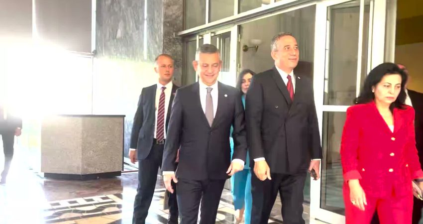 YENİ Parti Grubu, bugün Genel Başkan Özgür Özel başkanlığında TBMM’de