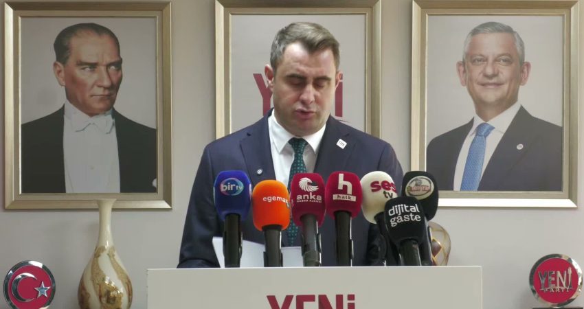YENİ Parti İzmir İl Başkanı Çağatay Güç, CHP İzmir İl