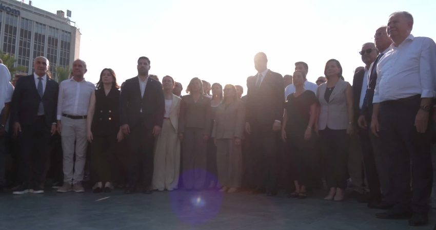 YENİ Parti İzmir İl Başkanlığı, 30 ilçe başkanı ve ilçe