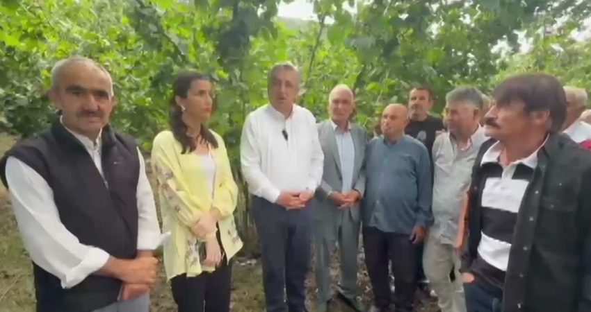 YENİ Parti Samsun Milletvekili Çan, Ayvacık’ta fındık üreticileriyle bir araya geldi YENİ Parti Samsun Milletvekili Murat Çan, Samsun'un Ayvacık ilçesinde fındık üreticileriyle