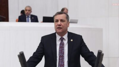 YENİ Parti Genel Başkan Yardımcısı Özgür Ceylan, partinin dayanışma kampanyasında